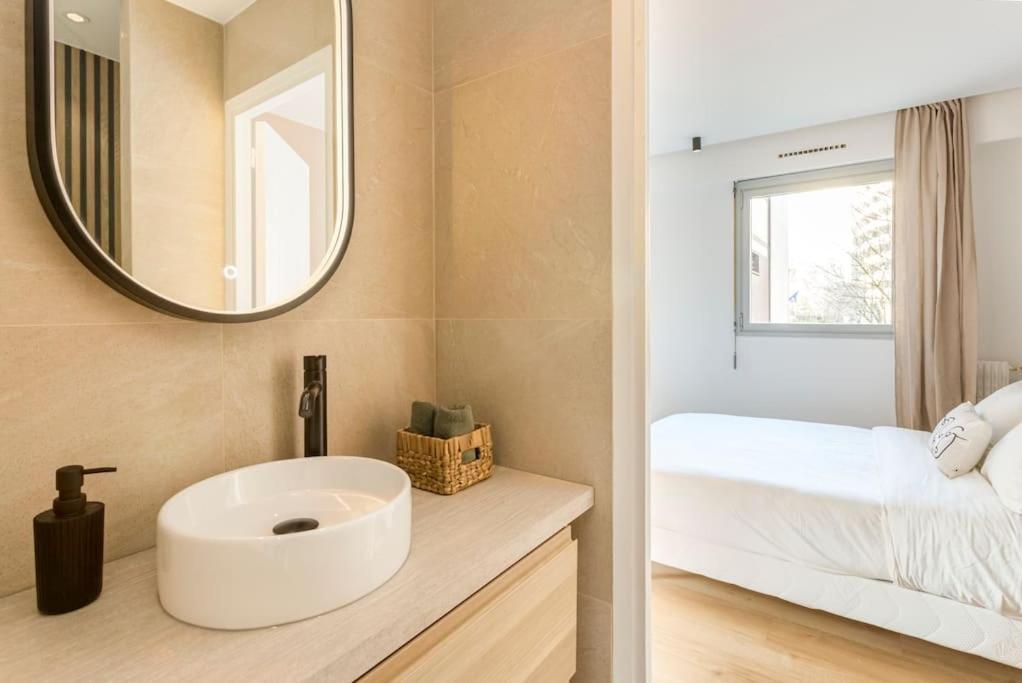 Luxurious 3 Min Walk From Eiffel Tower Apartamento Paris Exterior foto