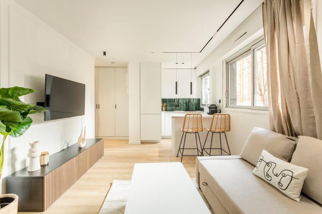 Luxurious 3 Min Walk From Eiffel Tower Apartamento Paris Exterior foto