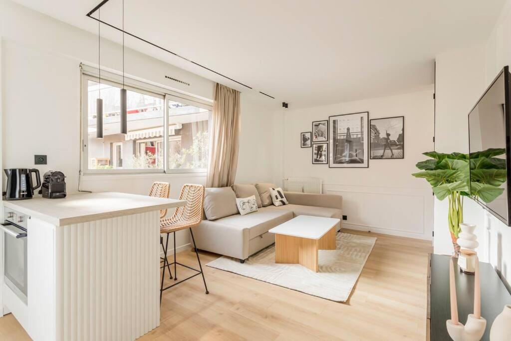 Luxurious 3 Min Walk From Eiffel Tower Apartamento Paris Exterior foto
