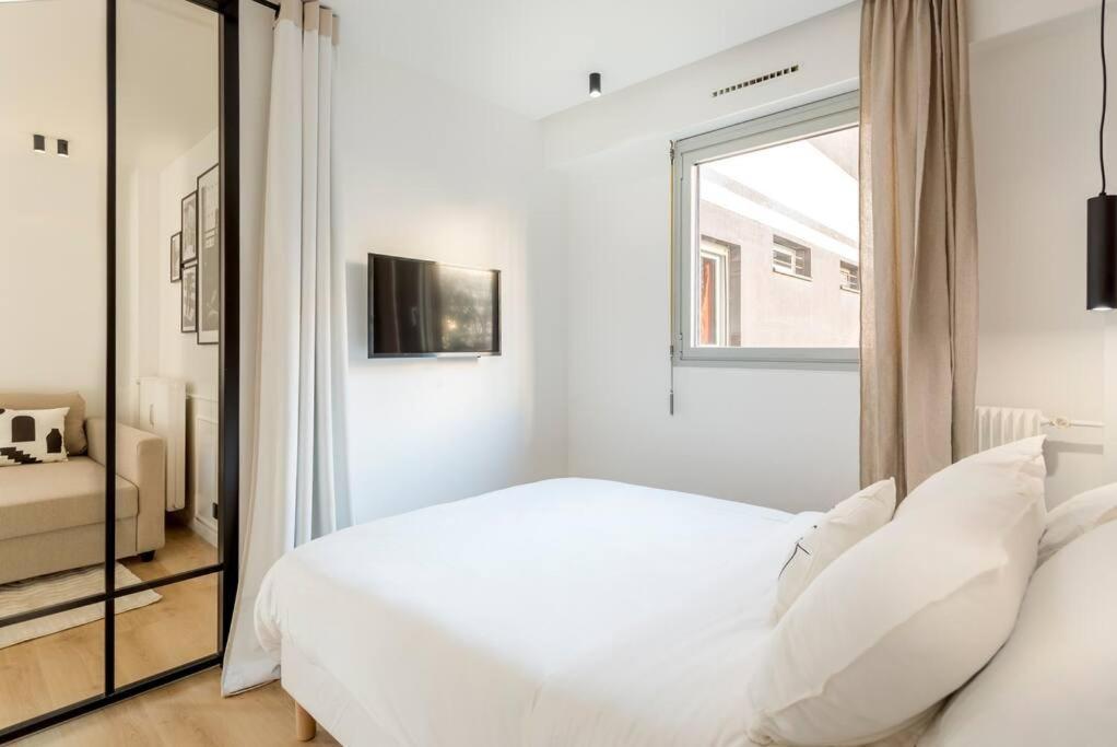 Luxurious 3 Min Walk From Eiffel Tower Apartamento Paris Exterior foto